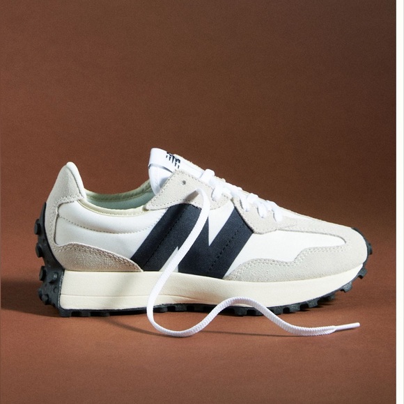 NEW BALANCE 327 Women's Sneakers Shoes White with Black 7.5 - Picture 14 of 14